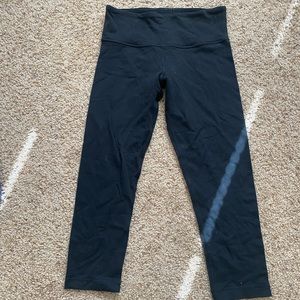 Black Lululemon Leggings
Capri length